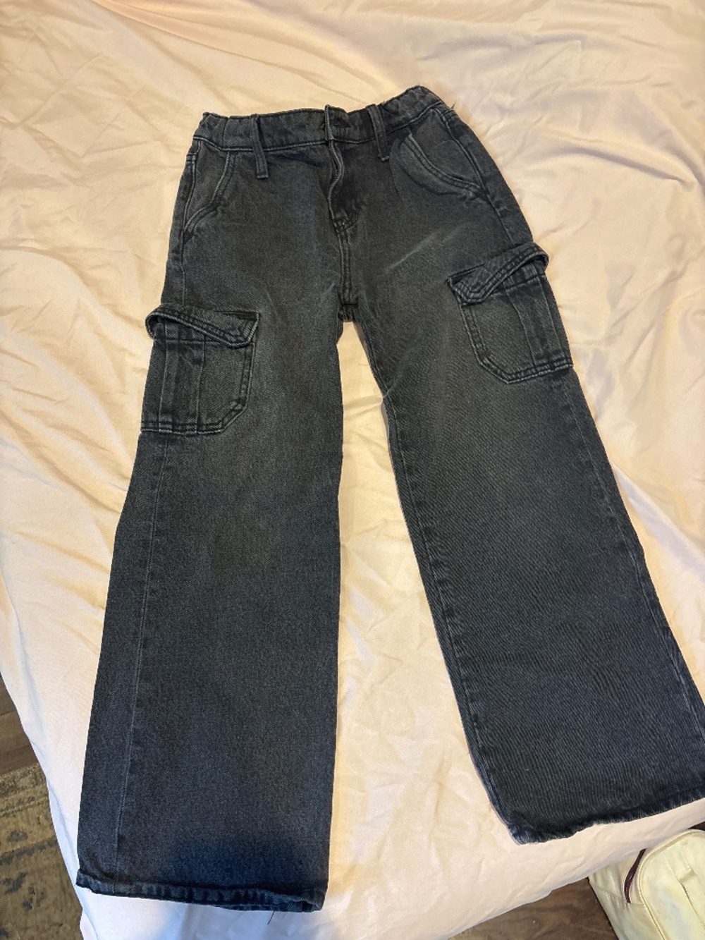 Black Wide-Leg Old Navy Cargo Jeans